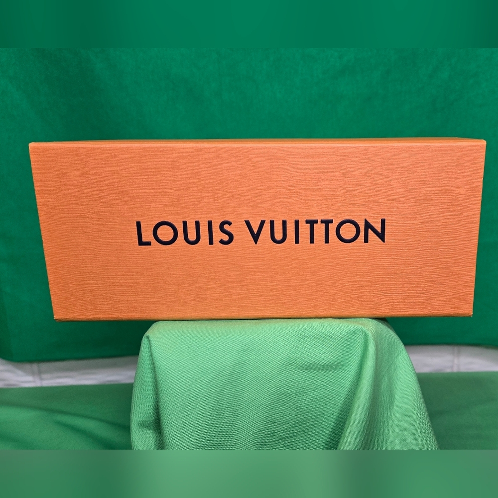LV Box - empty - excellent condition - 10"x4"x4"